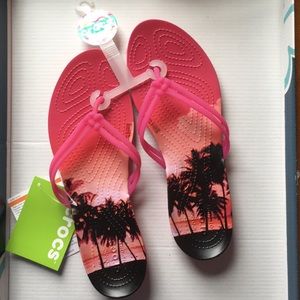 Crocs Isabella graphic flip flop